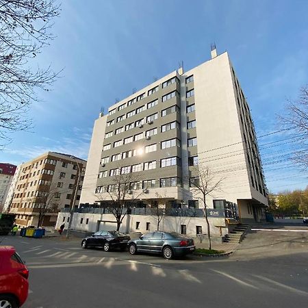 Njunior Apartment 02 Iasi Ngoại thất bức ảnh