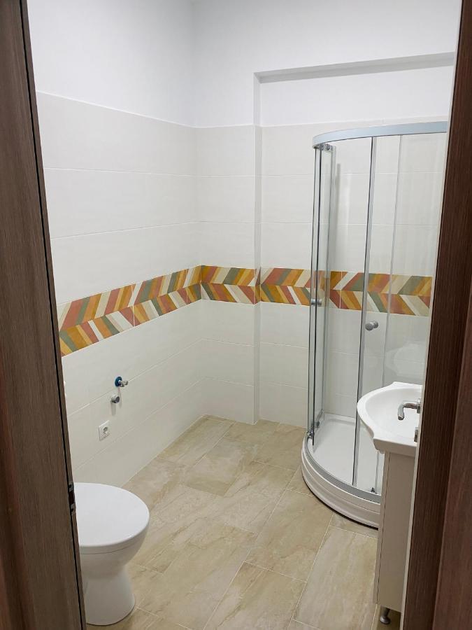 Njunior Apartment 02 Iasi Ngoại thất bức ảnh