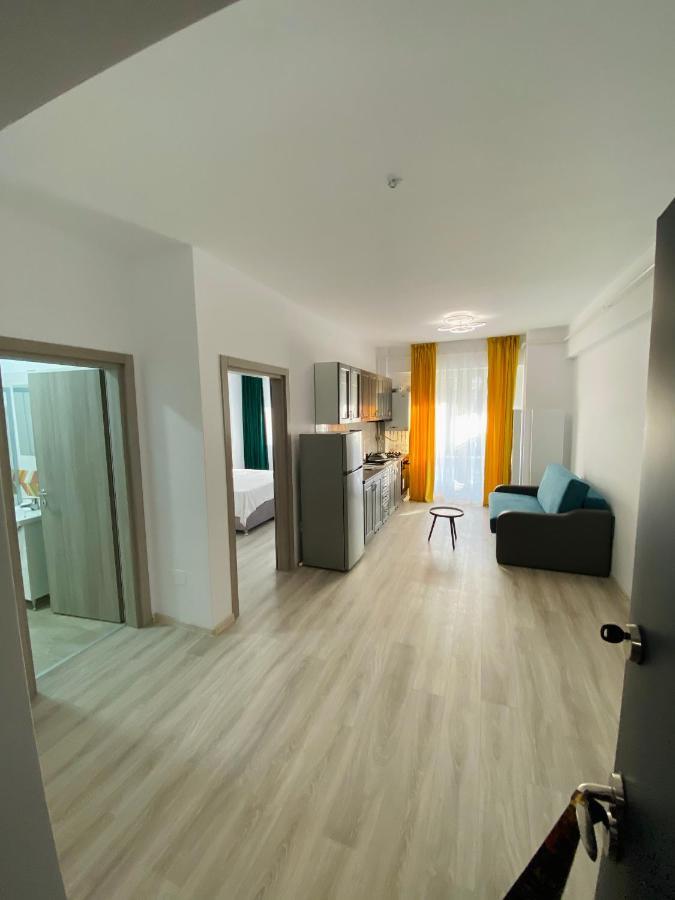 Njunior Apartment 02 Iasi Ngoại thất bức ảnh
